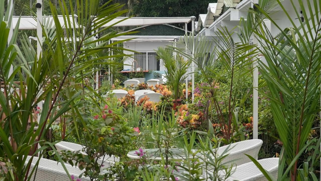 Whiteflower Resort Morjim Zewnętrze zdjęcie