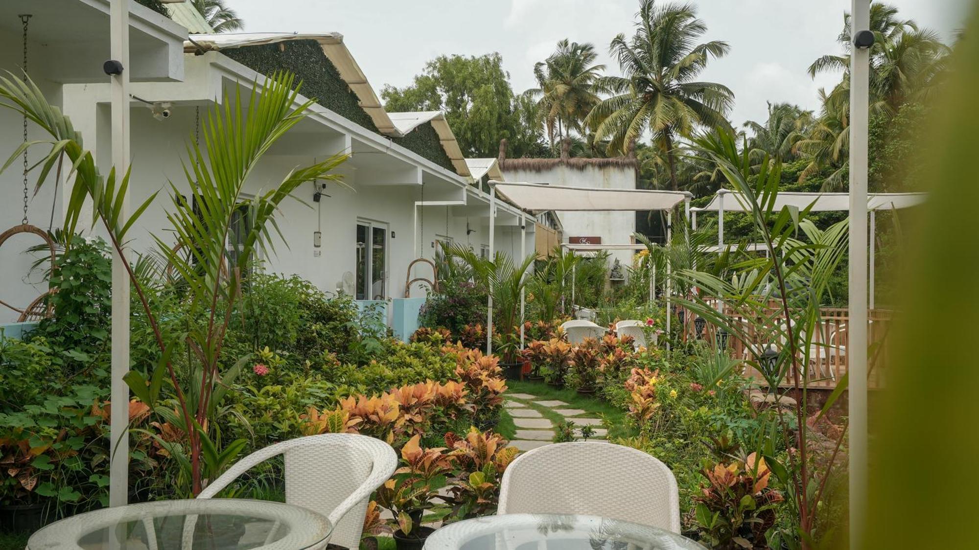 Whiteflower Resort Morjim Zewnętrze zdjęcie