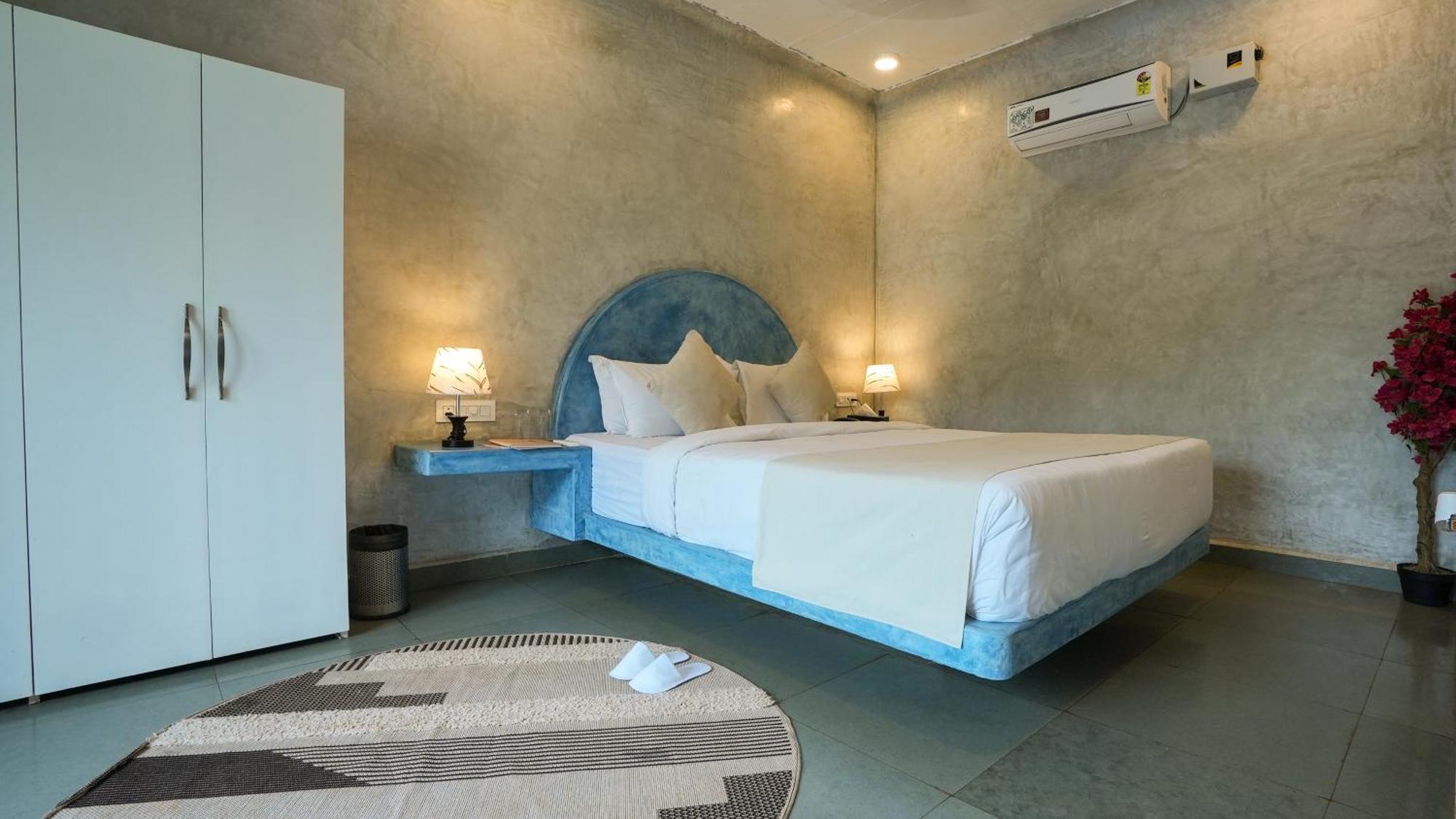 Whiteflower Resort Morjim Zewnętrze zdjęcie